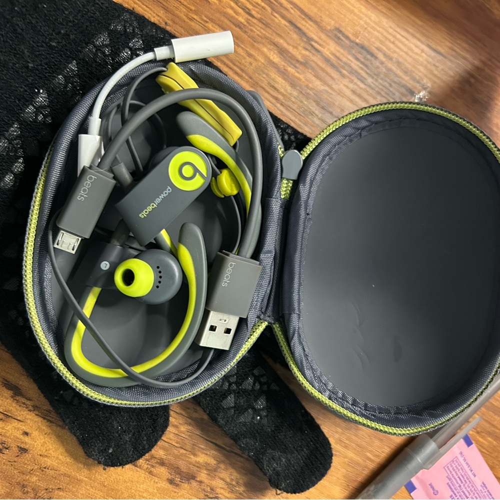 Dre power beats ear buds